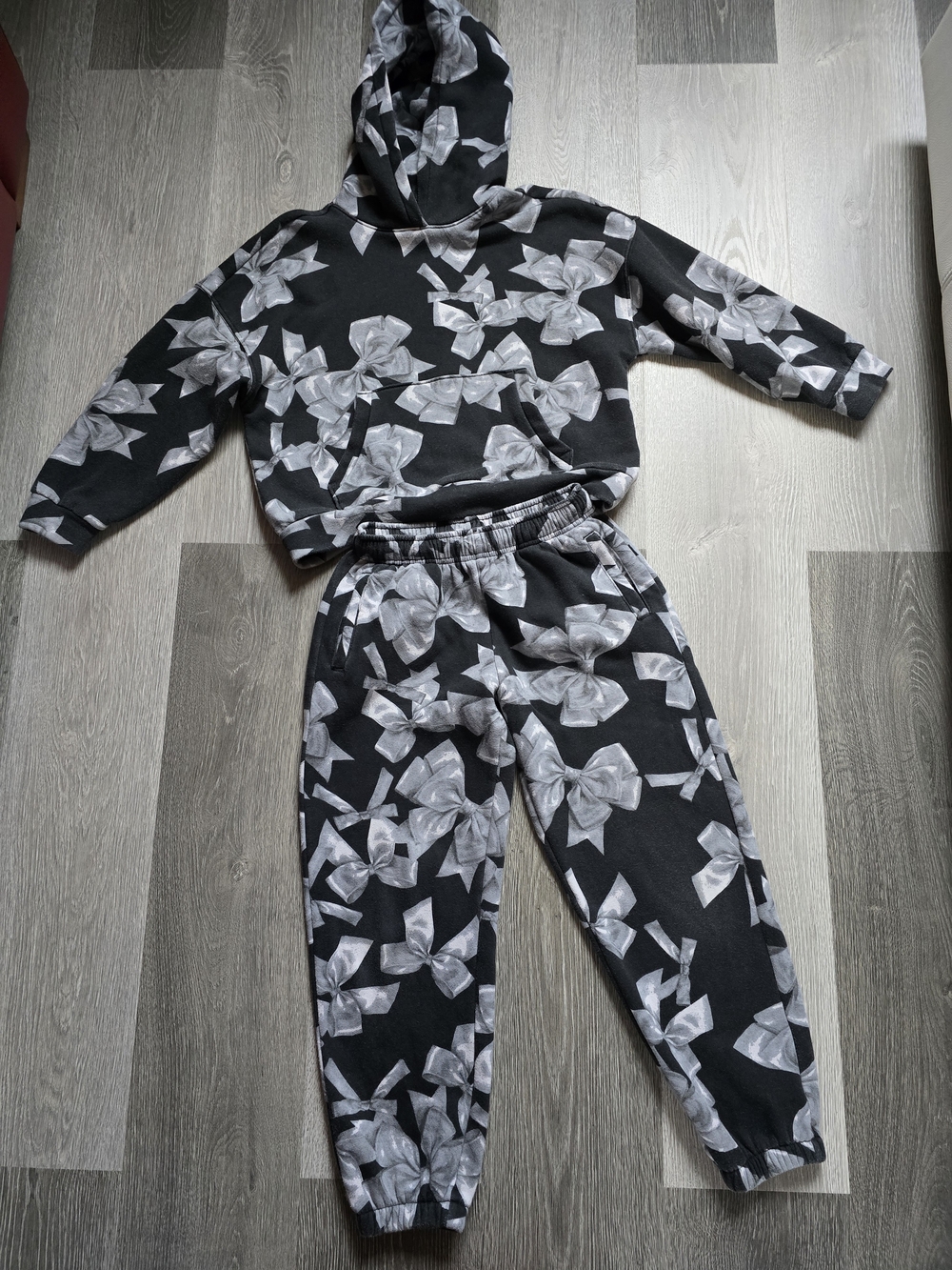 GAP Black & White Bow-Print Hoodie Jogger Set